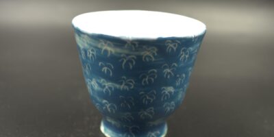 Handgemachte kleine Teetasse (blau/weiss), ca. 50ml